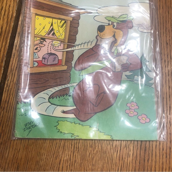 YOGI BEAR #19 - CHARLTON COMICS HANNA BARBERA AUGUST 1973 - when comics were 20c - Picture 4 of 11